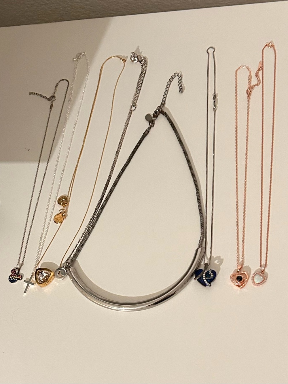 Mixed Metal Heart Pendant Necklace Set - Rose Gold, Silver, Gold and stand!